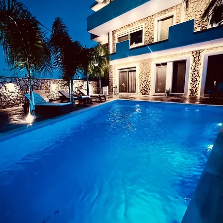 Luxury Suite, Private Pool Swimming Odyssea Appartamento