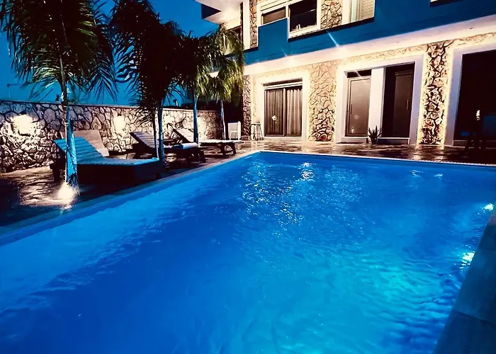 Odyssea Front شقة